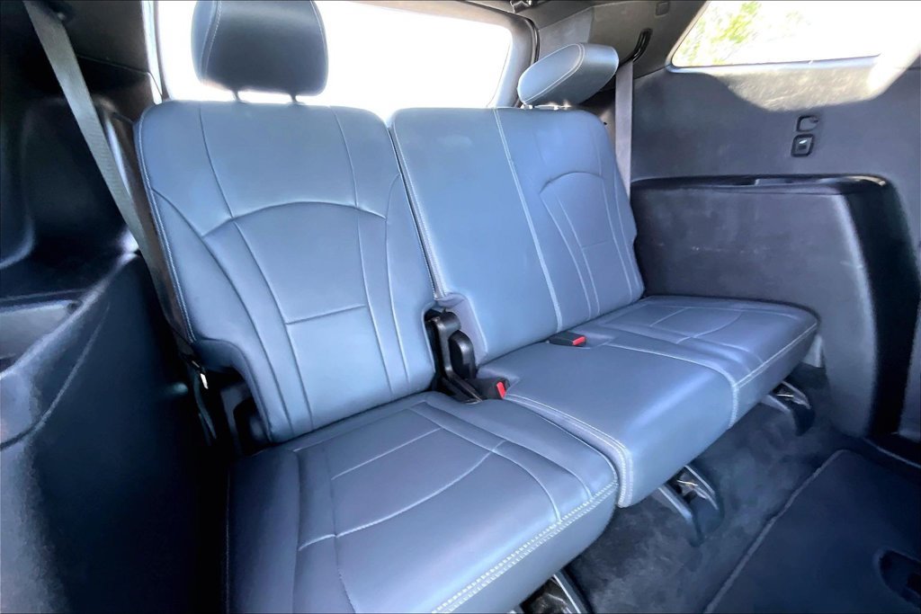Used 2022 Buick Enclave Premium FWD image 25