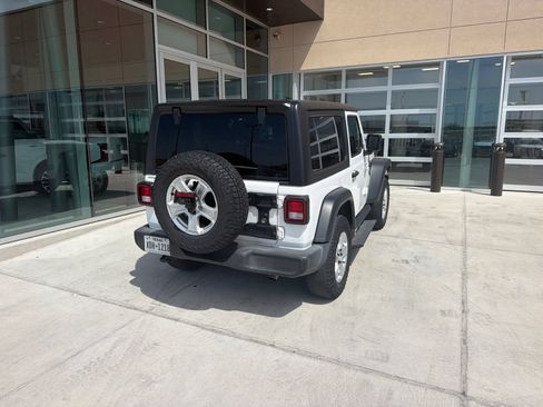 Used 2020 Jeep Wrangler Sport AWD/4WD image 6