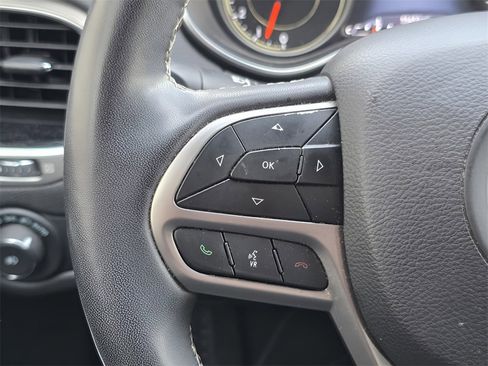 Used 2021 Jeep Cherokee Latitude Lux 80th Anniv w/ Quick Order Package 26U 80TH image 26