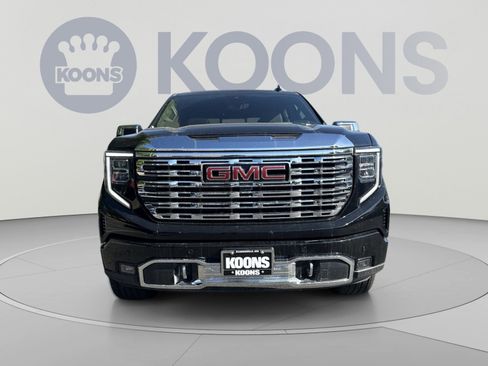 New 2026 GMC Sierra 1500 Denali w/ Denali Reserve Package AWD/4WD image 8