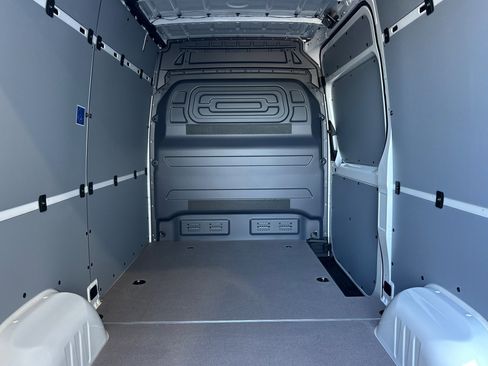 New 2025 Mercedes-Benz Sprinter 2500 image 14
