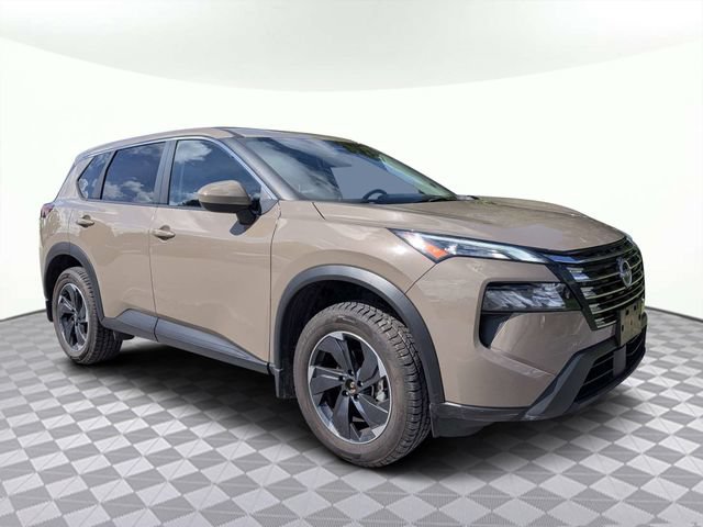 Used 2025 Nissan Rogue SV AWD/4WD image 2