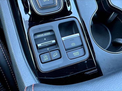 Certified 2025 Honda Pilot TrailSport image 38