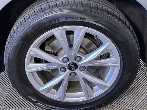 Used 2024 Audi Q3 2.0T Premium image 34