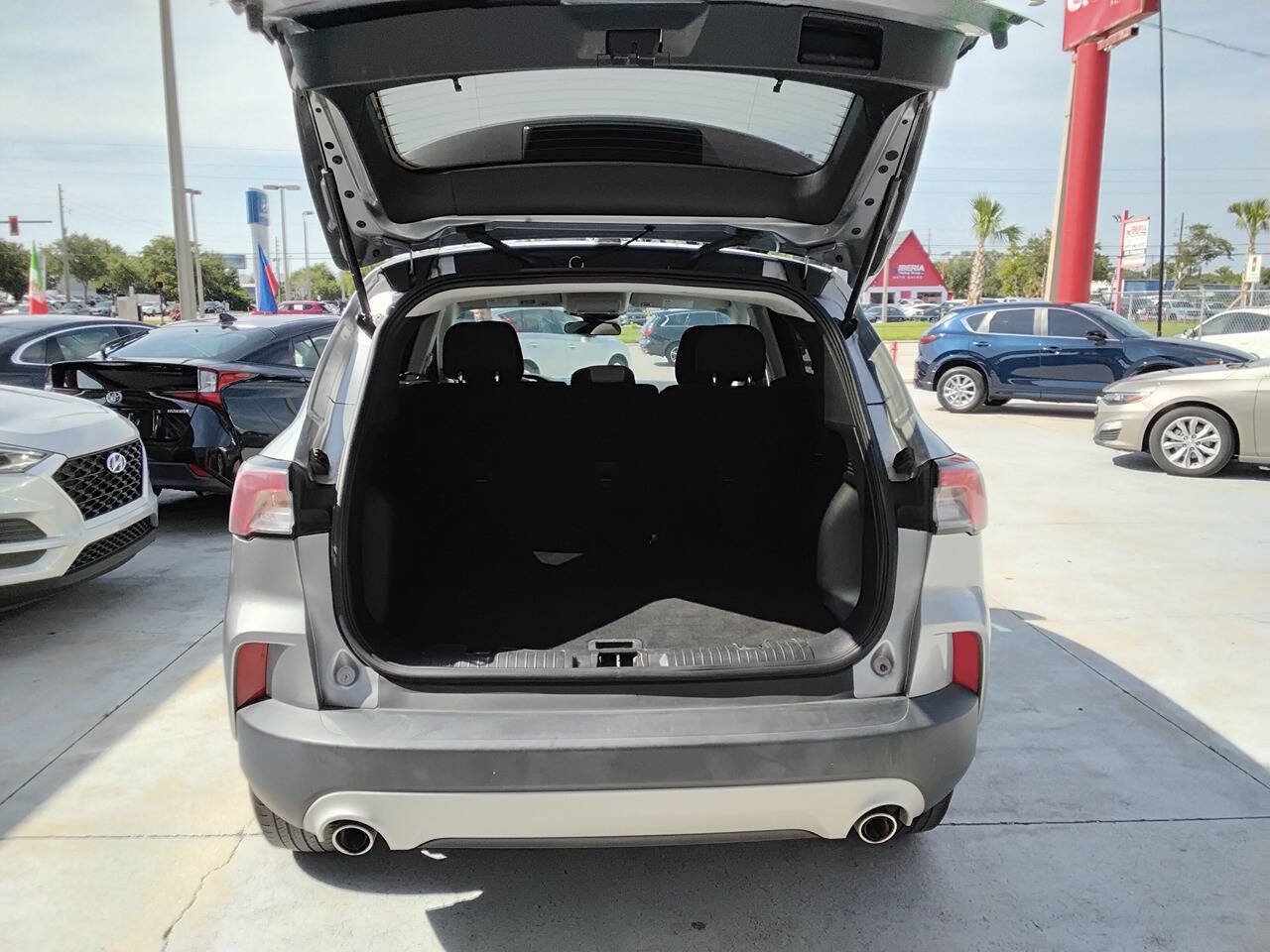 Used 2022 Ford Escape SE AWD/4WD image 5