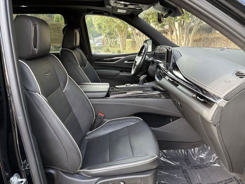 Used 2023 Cadillac Escalade ESV Sport image 37