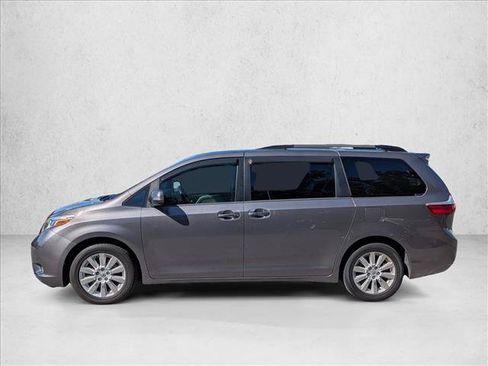 Used 2015 Toyota Sienna Limited Premium AWD/4WD image 9