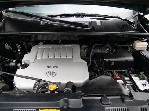 Used 2013 Toyota Highlander SE image 10