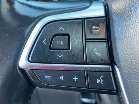 Used 2021 Toyota Highlander XLE image 20