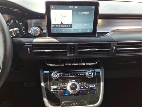 Used 2021 Lincoln Corsair AWD w/ Equipment Group 101A image 16