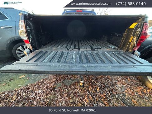 Used 2012 Toyota Tacoma 4x4 Double Cab w/ SR5 Pkg image 22