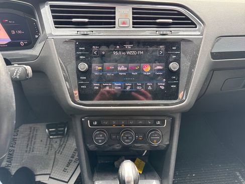 Used 2021 Volkswagen Tiguan SEL Premium R-Line AWD/4WD image 28