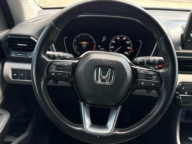 Used 2025 Honda Pilot Touring image 14