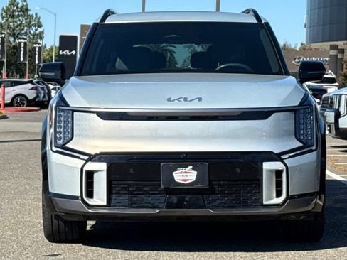 Certified 2024 Kia EV9 GT-Line AWD/4WD image 11
