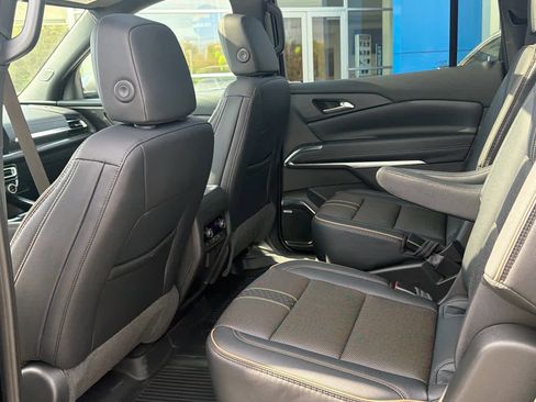 New 2026 Chevrolet Traverse High Country w/ LPO, Floor Liner Package AWD/4WD image 14