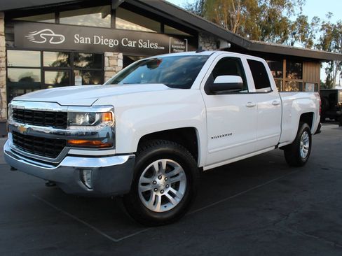 Used 2019 Chevrolet Silverado 1500 LT w/ All Star Edition AWD/4WD image 1