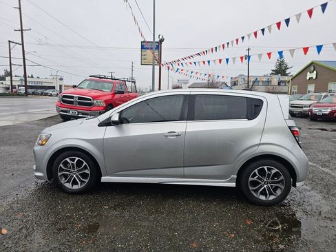 Used 2017 Chevrolet Sonic LT image 4
