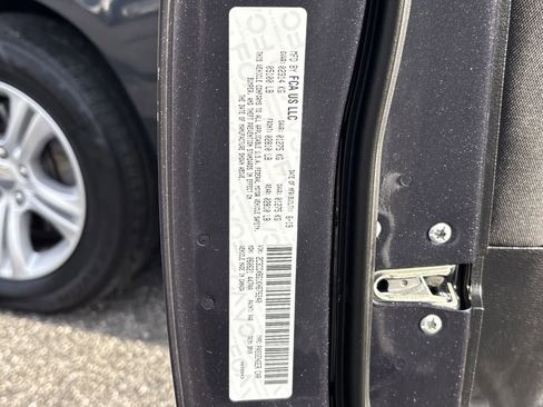 Used 2019 Dodge Charger SXT image 33