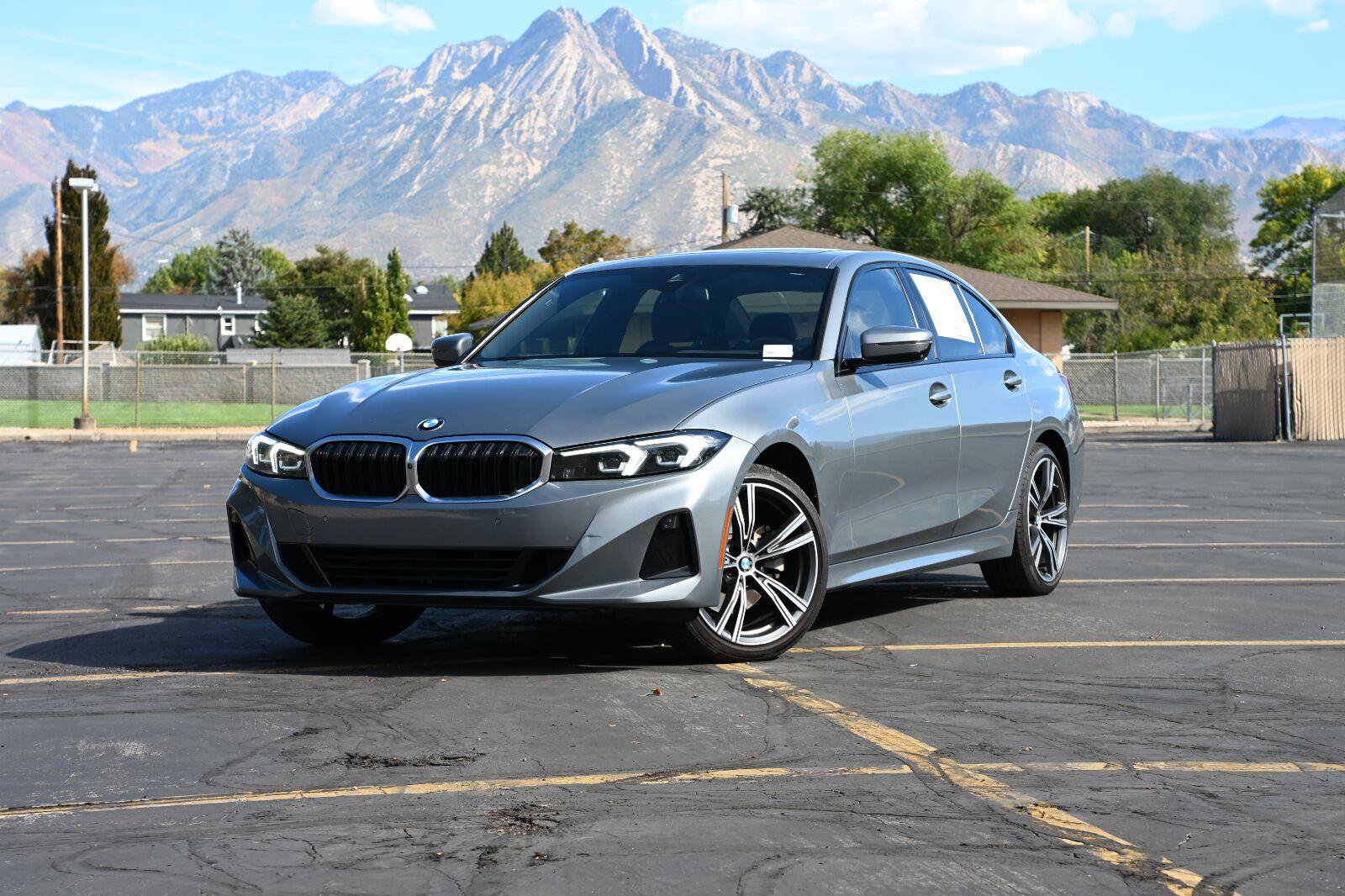Used 2023 BMW 330i xDrive Sedan w/ Premium Package AWD/4WD image 1
