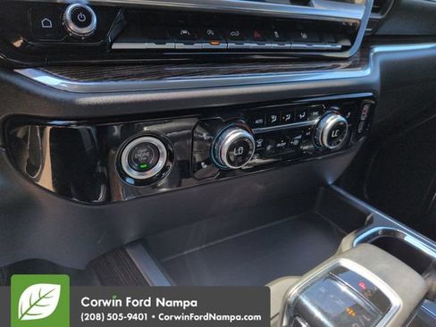 Used 2024 GMC Sierra 1500 Elevation w/ LPO, Elevation Black Package AWD/4WD image 17