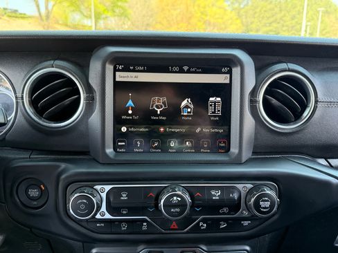 Used 2019 Jeep Wrangler Unlimited Sahara image 20