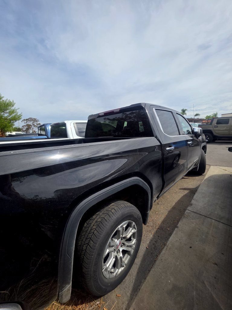 Used 2025 GMC Sierra 1500 SLT RWD image 4