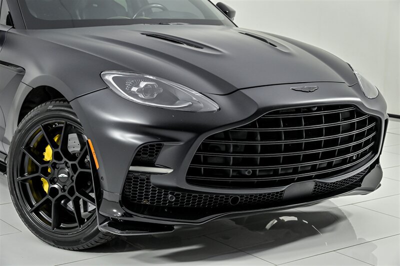 Used 2023 Aston Martin DBX 707 AWD/4WD image 2