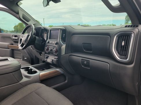 Used 2019 Chevrolet Silverado 1500 RST AWD/4WD image 32
