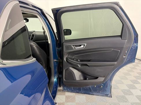 Used 2020 Ford Edge Titanium AWD/4WD image 28