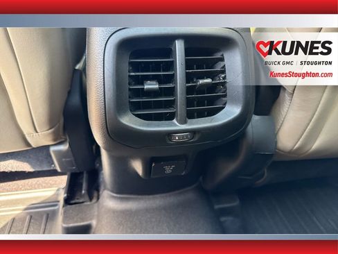 Used 2016 Jeep Cherokee Limited AWD/4WD image 40