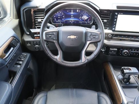 Used 2023 Chevrolet Silverado 1500 High Country w/ High Country Premium Package AWD/4WD image 25