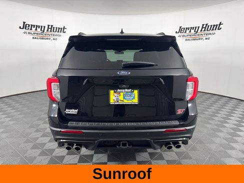 Used 2023 Ford Explorer ST w/ Equipment Group 401A image 8