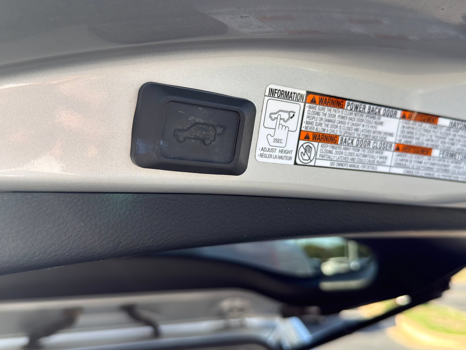 Used 2015 Toyota RAV4 XLE FWD image 9