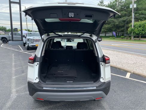Used 2023 Nissan Rogue SV AWD/4WD image 5