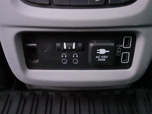 Used 2019 Honda Pilot Touring image 41