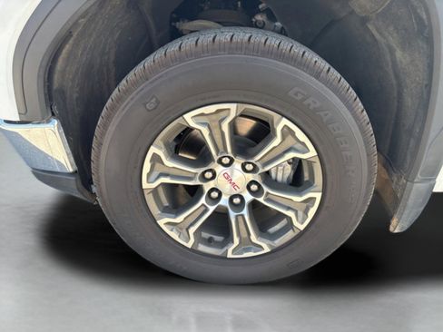 Used 2024 GMC Sierra 1500 SLT image 44
