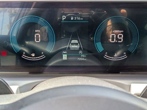 Used 2025 Hyundai Tucson SEL AWD/4WD image 15