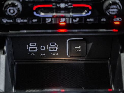 New 2025 Jeep Grand Cherokee Altitude image 23