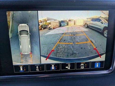 Used 2023 GMC Yukon XL Denali image 14