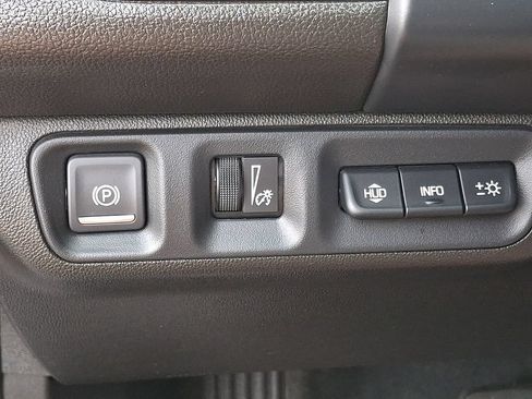 Used 2022 GMC Acadia AT4 w/ Technology Package AWD/4WD image 27