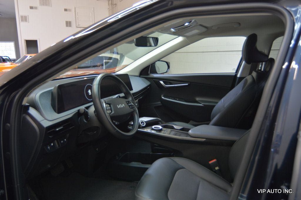 Used 2000 Chevrolet Corvette Convertible w/ Memory Pkg RWD image 24