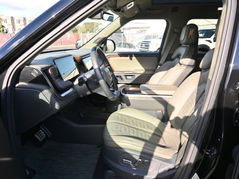 Used 2023 Rivian R1T Adventure image 24