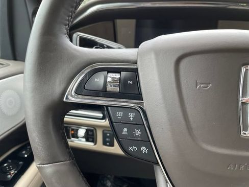 Used 2023 Lincoln Navigator Reserve AWD/4WD image 14
