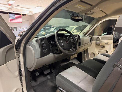 Used 2009 GMC Sierra 1500 W/T w/ SL Package RWD image 23