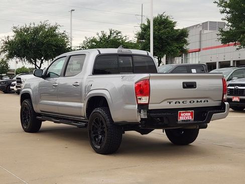 Used 2022 Toyota Tacoma SR w/ SR Convenience Package RWD image 4