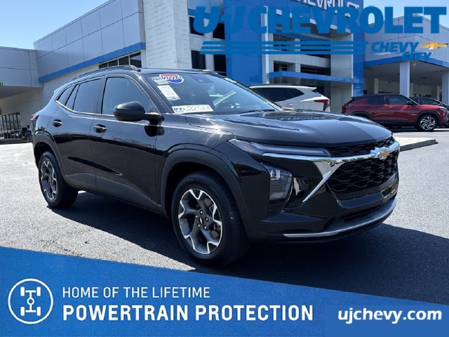 Used 2024 Chevrolet Trax LT FWD image 1