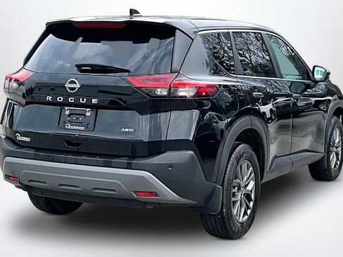 Used 2022 Nissan Rogue S image 5