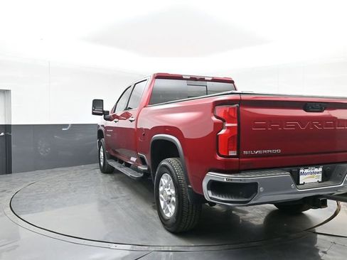 Used 2025 Chevrolet Silverado 2500 LTZ w/ LTZ Convenience Package AWD/4WD image 12