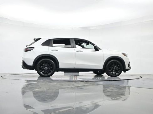 Used 2023 Honda HR-V Sport image 30