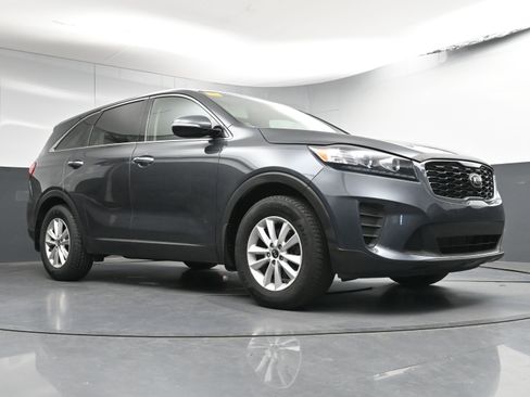 Used 2020 Kia Sorento LX image 27